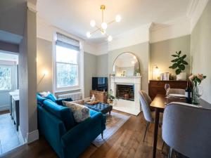 Boutique apartment 15 mins bus to Central London - Pass the Keys