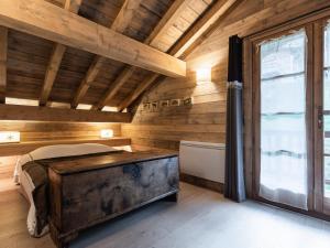 Chalet 5★ à La Clusaz, 8 pers, spa, proche pistes, 4 chambres - FR-1-304-110