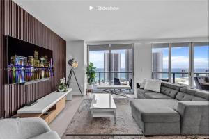 Apartment 3B3B Stunning view of the intercostal