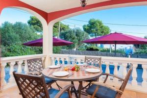 Villa with Pool (SAferrada) ETV3439-8pax