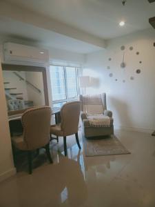 2 Bedrooms Units Forbes Area 5th Avenue BGC Center