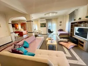 Relax Home Vacation - Eleftheres