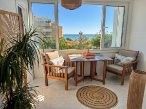 Apartamento con vistas al mar a 1 min de la playa