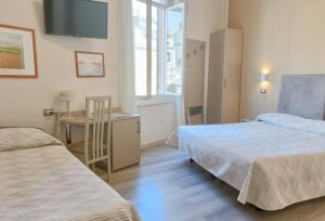 Triple Room room in Hotel Helvetia