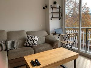 Piso en Arturo Soria para 5 personas cerca del Aeropuerto y de IFEMA no permitido alquiler turístico