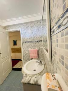 Coquet Appartement A Casablanca