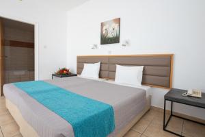 new famagusta hotelandsuites
