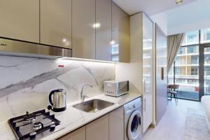 Vacationer Holiday Homes I Charming Studio l Private Balcony with Community Views