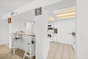 Sandpoint Beachfront Condo