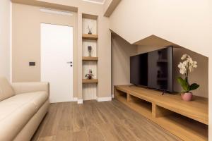 Picasso Golden House next to Duomo