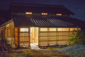 老房子 日日 (くらすように泊まるくら日日)