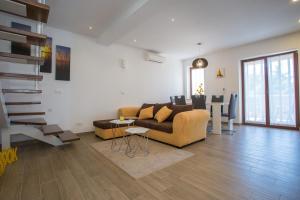 Two bedroom apartment Milohanic III