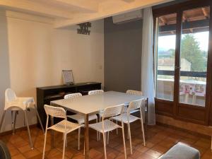 Appartements Joli appartement et terrasse vue sur les dentelles : photos des chambres