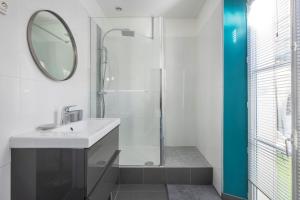 Appartements L'ANNEXE Small House with Garden Between - Proche ParisDisney : photos des chambres