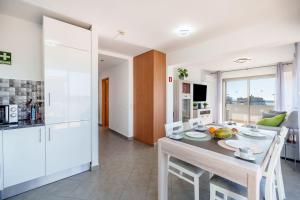 Breathtaking Coral Ocean View Apartment at OA