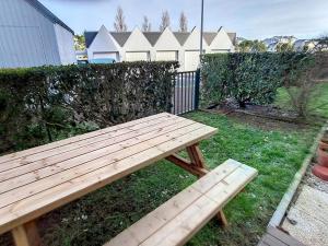 Appartement T2 Rez-de-Jardin à 50m de la Plage à Courseulles-sur-Mer - FR-1-746-16