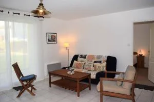 Appartement face à la plage principale du Coz Pors à Trégastel - Réf 612 - Kerédol