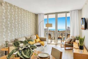 Infinite View - Balcony- Amazing Pool- Near Beach