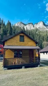 Casutele Suhardul Mic - 红湖