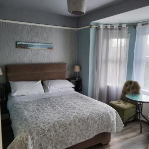 Eask View Dingle - Room Only