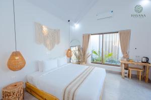 Phòng Có Giường Cỡ King Nhìn Ra Hồ Bơi (King Room with Pool View)