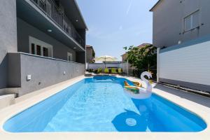 Villa Mihaela with private pool, jacuzzi and free secure parking