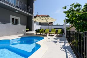 Villa Mihaela with private pool, jacuzzi and free secure parking