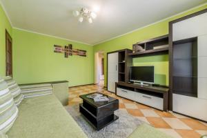 Апартаменти 3-кімнатні, поруч з м. Печерська