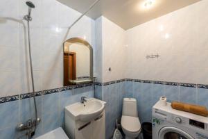 Апартаменти 3-кімнатні, поруч з м. Печерська