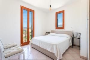 Terrace with castle view img6