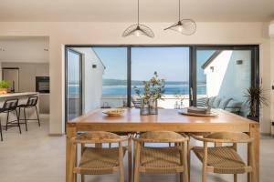 VILLA FRANKOLA WITH POOL