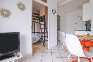 Appartement vue mer 50m de la plage