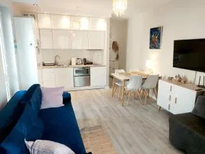 Apartament Morze Sztuki II, Jantar - Jantar