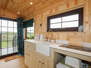 Tal Sarn Shepherd Hut