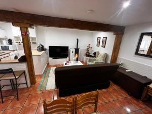 Cozy Apartment In Rural Village