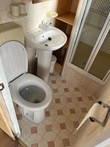 Chalet 108 met airco familie camping de Tien Heugten Schoonloo Drenthe