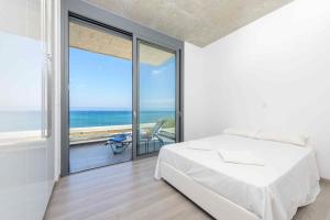 Luxury villa by the sea with heated pool