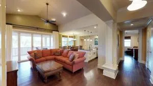 Elegant Poolside Penthouse w Private Elevator - كولو