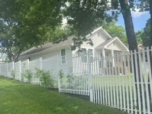 StockYards! Less than 4 minutes-Sleeps 8-Lee House - Saginaw