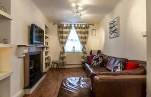 Shell Cottage - 2 Bedroom Holiday Home - Tenby