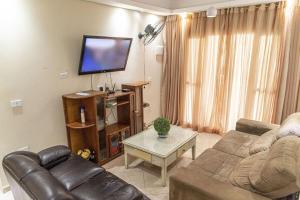 Casa c Wi-Fi, piscina e churrasqueira em Itanhaem