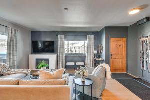 Downtown Winter Park Condo with Free Bus to Ski Base