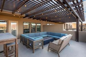 Four-Bedroom Holiday Home room in Poolside Paradise