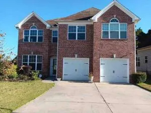 Airport Home - فيربورن