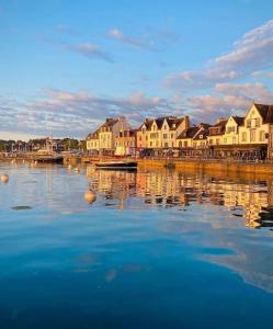 Maisons de vacances Maison bretonne renovee a 20 min des plages, parking prive : photos des chambres