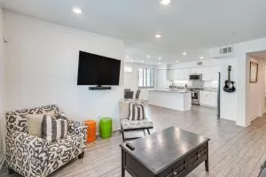 Convenient Anaheim Condo Walk to Angel Stadium - 普拉森