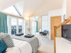 The old boat yard - 阿普尔多尔