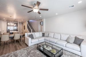 Canyon Crest Escape