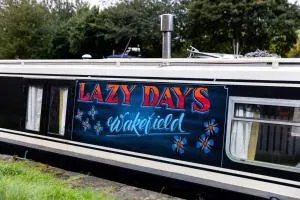 Lazy Days Narrow Boat - Lofthouse Gate