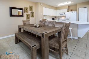 IP116-3 Bed Condo with Complimentary Beach Service